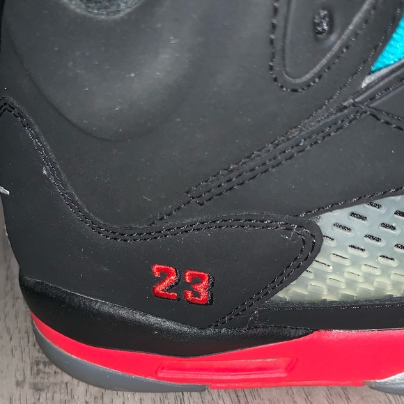 Nike Air Jordan Retro 5 Top 3 Grape Fire Red Metallic Youth Size 7Y CZ2989-001 - Picture 6 of 9